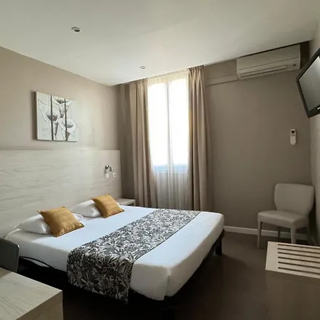 Hotel Helvetique Nice