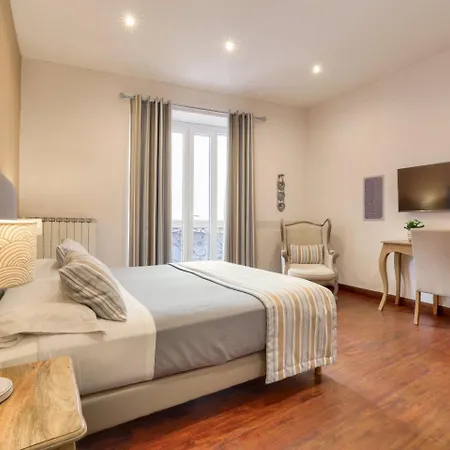 Lepante Hotell 2*