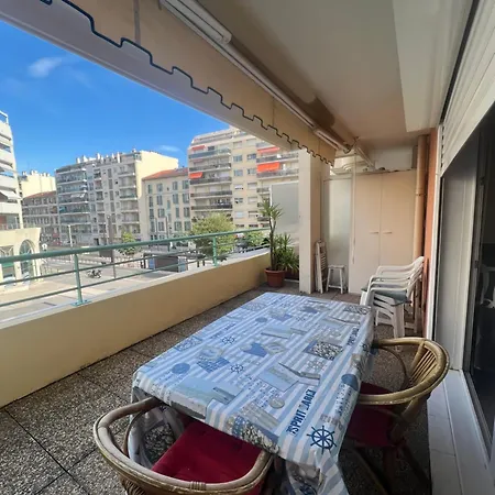 La Terrasse De Palais Des Arts Apartment