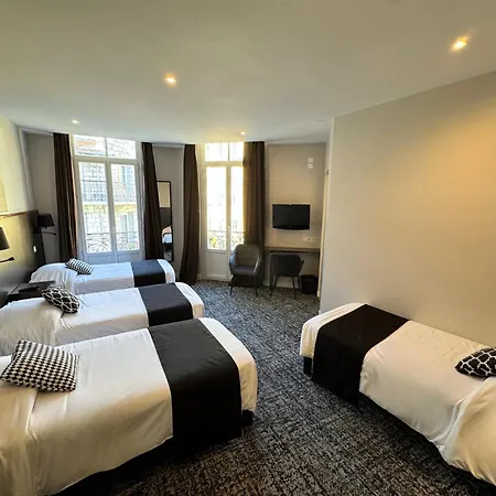 Hotel Trocadero 2*