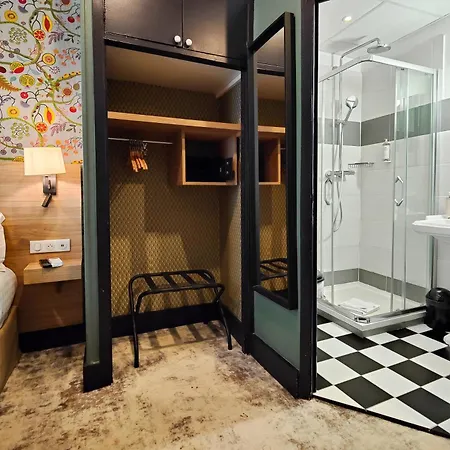 De France, Un Ammi Hotel