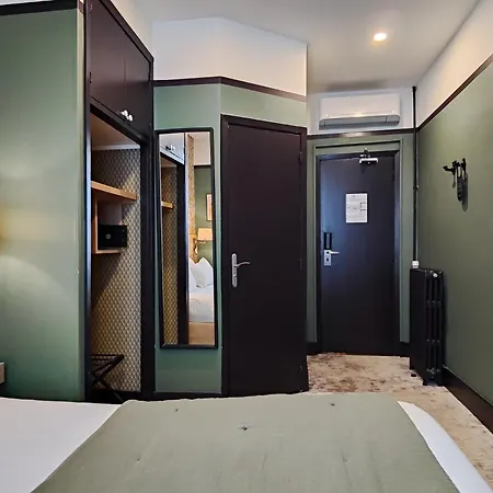 De France, Un Ammi Hotel
