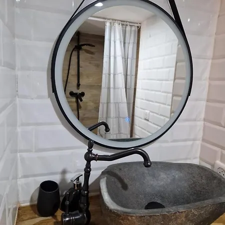 A 2 Pas De La Promenade Des Appartement