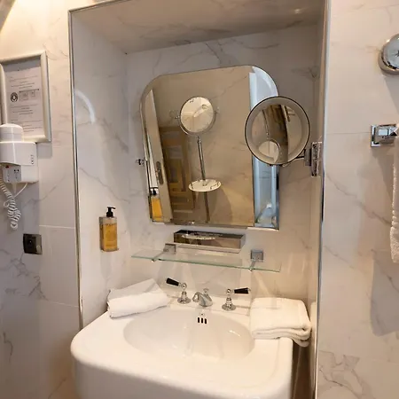 Le Meurice 3*
