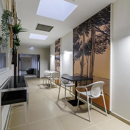 Adagio Centre ניס
