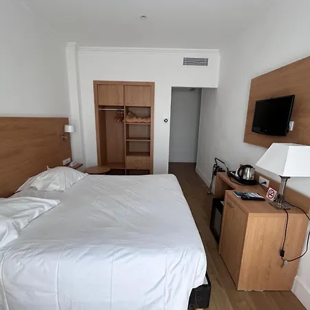 Carlton Nice, Fully Renovated