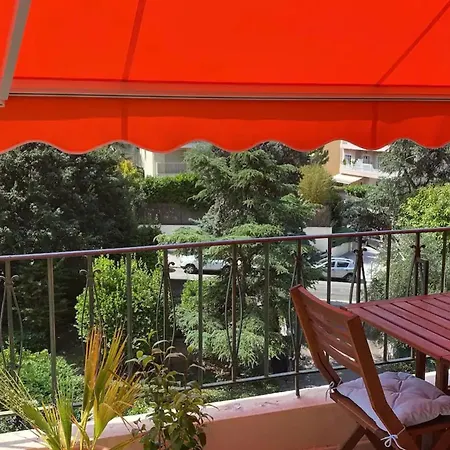 Beautiful T2 With Balcony Near Downtown Nizza