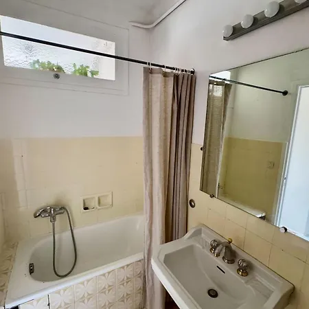 Beautiful T2 With Balcony Near Downtown Appartamento
