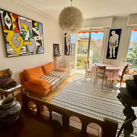 Beautiful T2 With Balcony Near Downtown Nizza