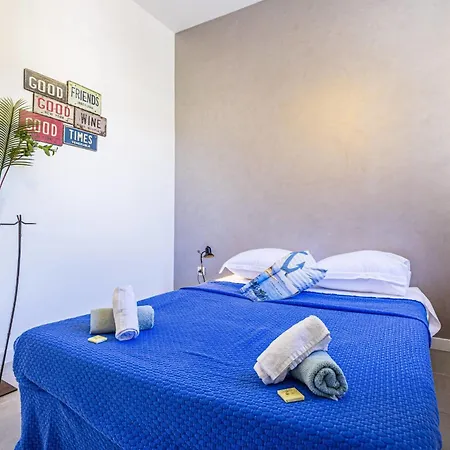 Guisol - Typical 3 Bedroom Ac Near Port Апартаменты