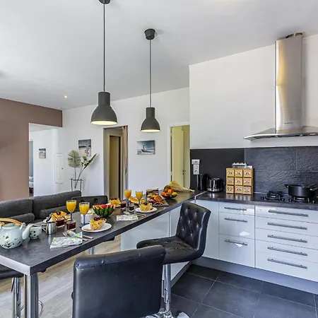 Апартаменты Guisol - Typical 3 Bedroom Ac Near Port Ницца
