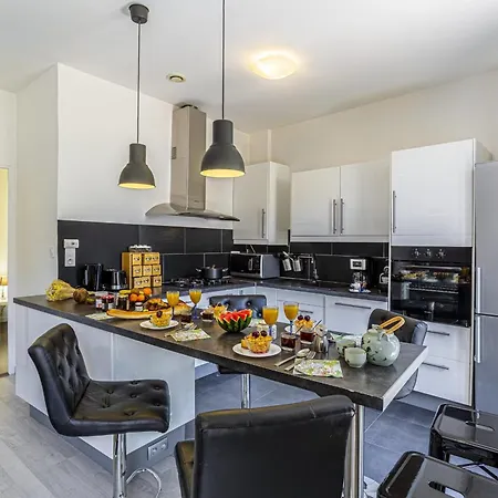Guisol - Typical 3 Bedroom Ac Near Port Ницца
