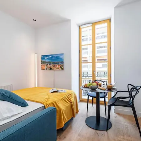 Apartment Cozy Near The Sea
