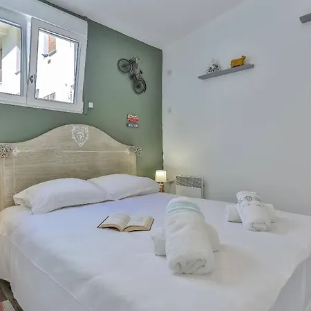 Le Refuge Apartment *