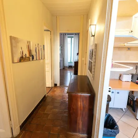 Apartment Spacieux 2p Centre Climatise *