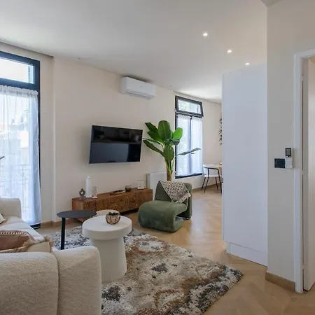 #52 Etoile ,central, Balcony, Ac-5 Min P Massena Appartement *
