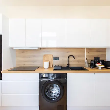 #52 Etoile ,central, Balcony, Ac-5 Min P Massena Appartement Nice