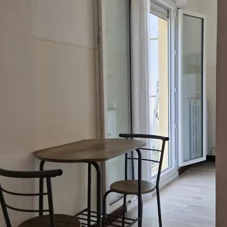26m2 Avec Terrasse 16m2 *