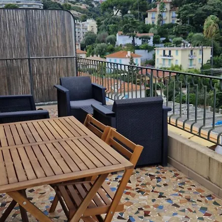 26m2 Avec Terrasse 16m2 아파트 *