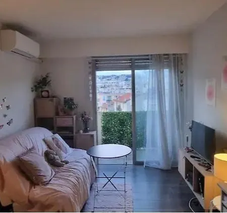 Rue Des Roses 아파트 *