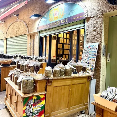 Vieux- Proche Garibaldi Nizza