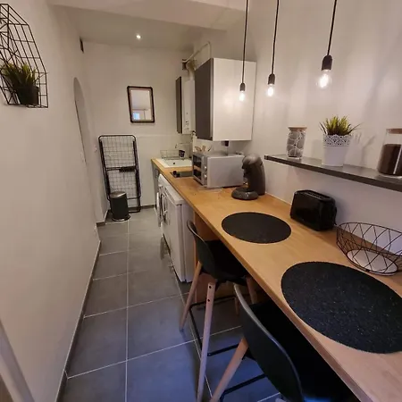 Vieux- Proche Garibaldi Apartman *