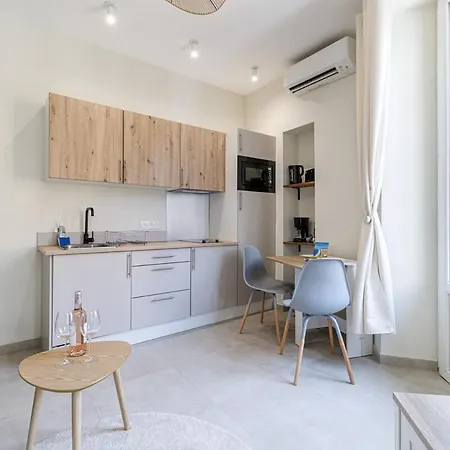 דירה T2 Situe Au Centre-ville De *