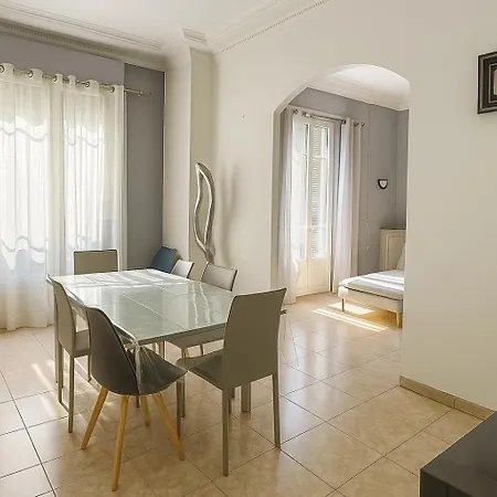 Spacieux Climatise Centre Апартаменты Ницца