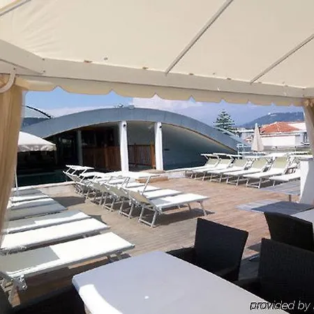 Goldstar & Hotel 4*
