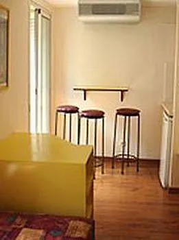Du Petit Louvre Hotel