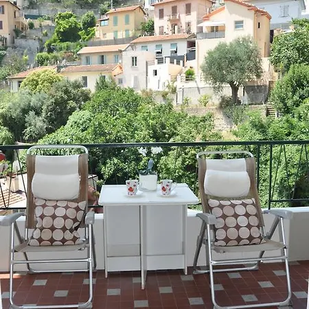 Le Christina-la Madeleine Apartament *