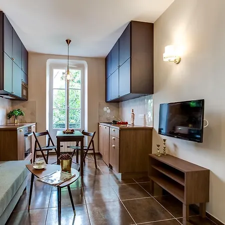 Apartment La Casa Nissarte - Centre Pres Gare - Wifi -parking , Confort Et Cosy *