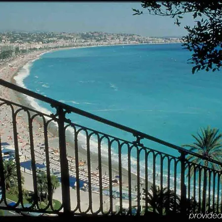 Ibis Styles Centre Port Nice