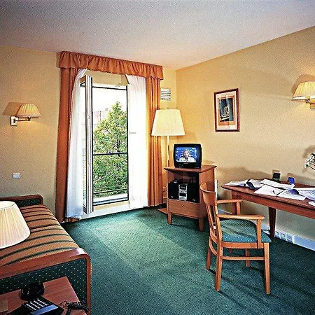 Residhome Promenade 3* Ницца