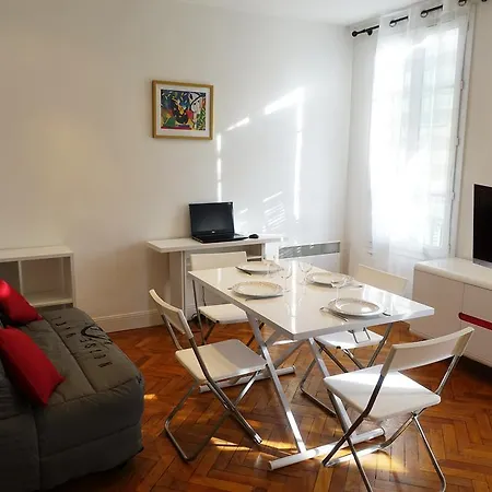 L'esplanade Apartman *