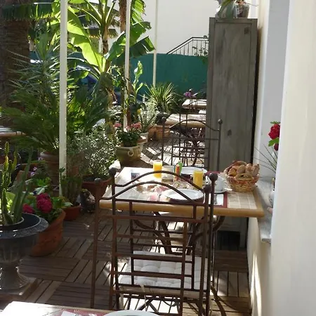 Hotel Logis Victorine 2*