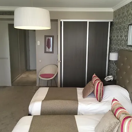 Отель Le Royal Promenade Des