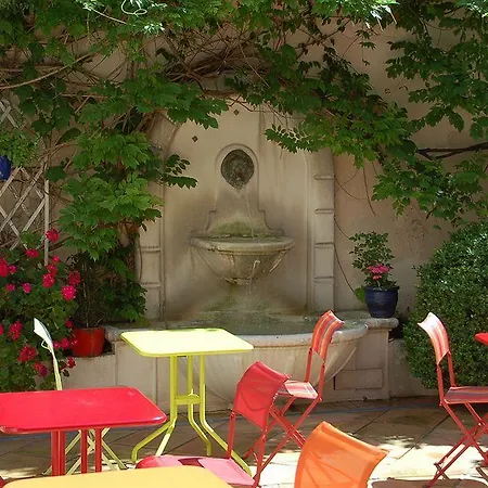 Szálloda De La Fontaine