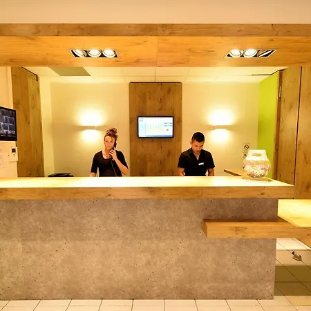 酒店 尼斯机场宜必思快捷酒店 2*