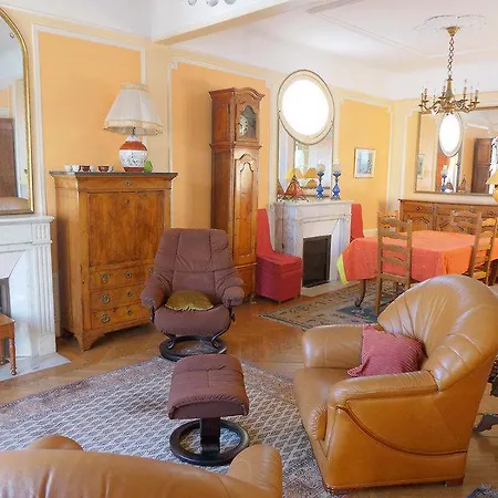 Gloria Mansion *