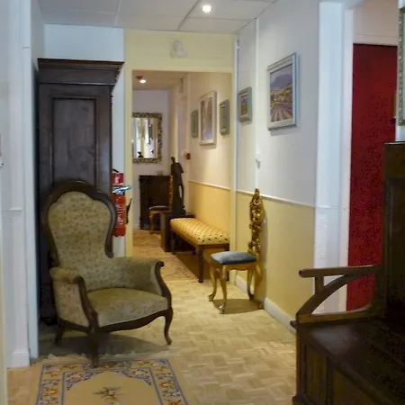 Hotel Logis Victorine 2*