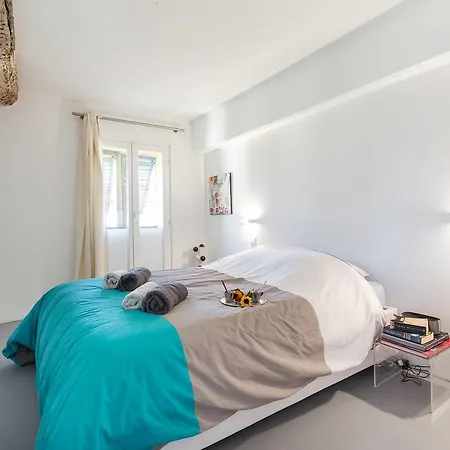 Ross 5- F2, Lumineux, Balcon, Loft, Clim, Vieux-nice Apartman
