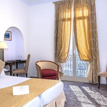 West End Promenade Hotel 4*