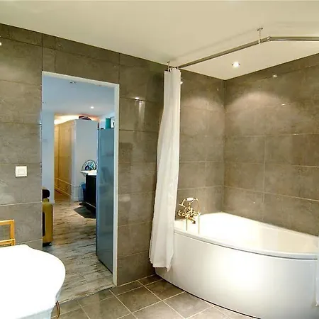 Paradis Hotell 2*