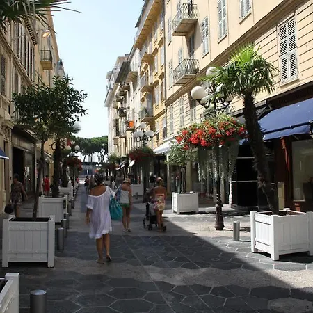 Paradis 2* Nice