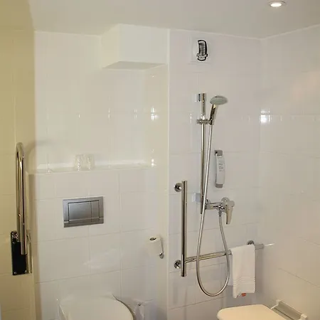 Otel Ibis Aeroport Promenade Des Anglais 3*