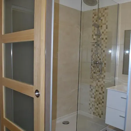 Au Picardy Hotel