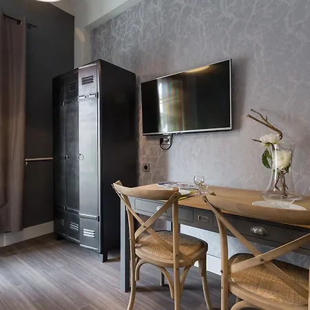 Aparthotel Azur