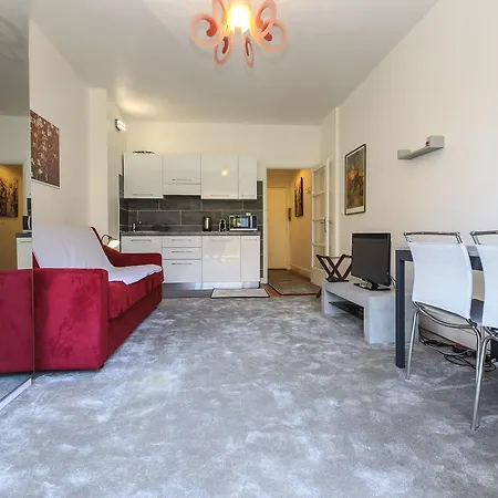 Apartment Rue De France *