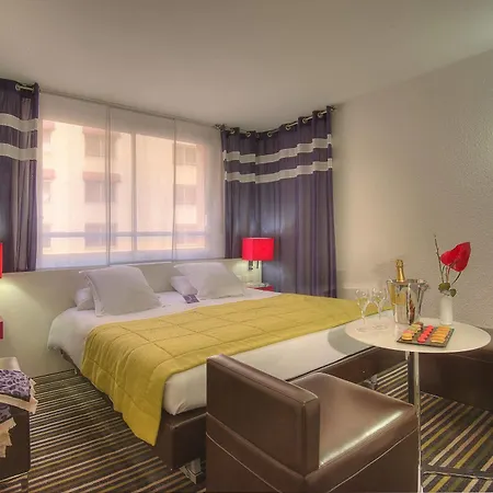 Mercure Promenade Des 4*